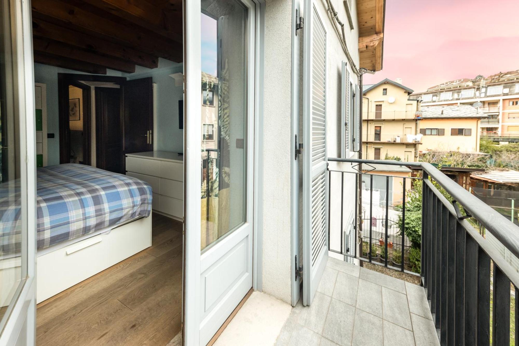 Alpine Apartment Aosta Exterior photo