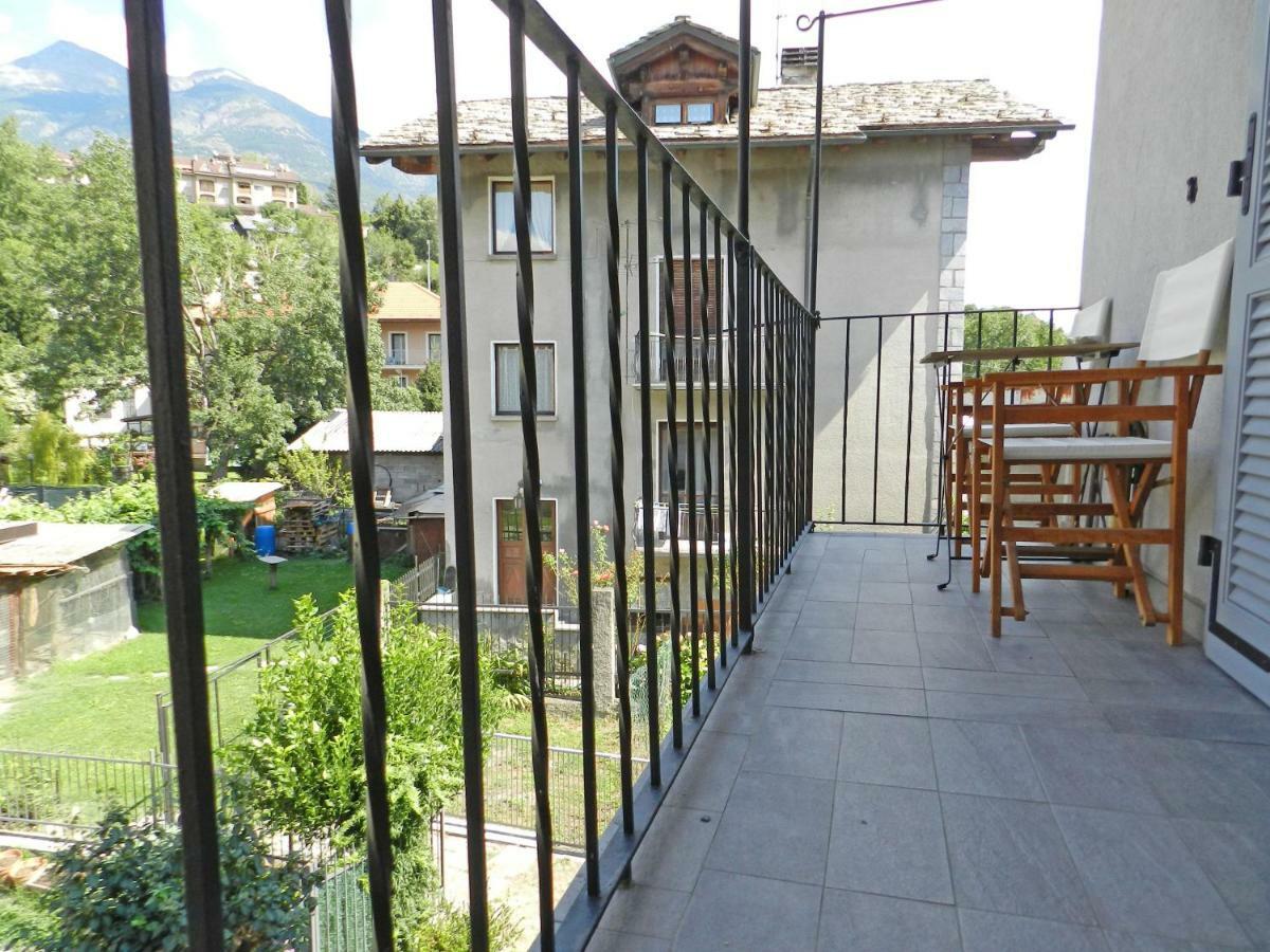 Alpine Apartment Aosta Exterior photo